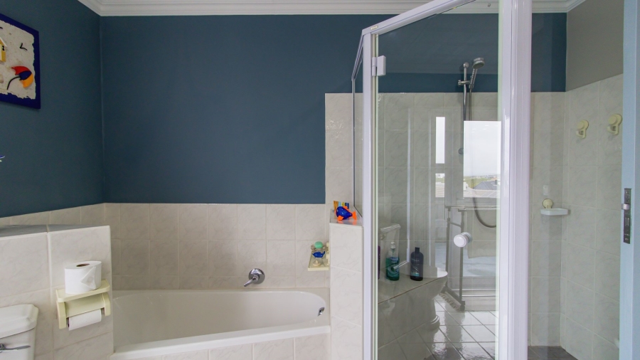 4 Bedroom Property for Sale in Yzerfontein Western Cape